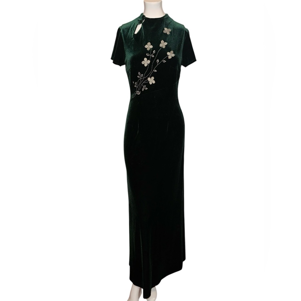 Vintage Green Velvet Gown - Picture 1 of 4